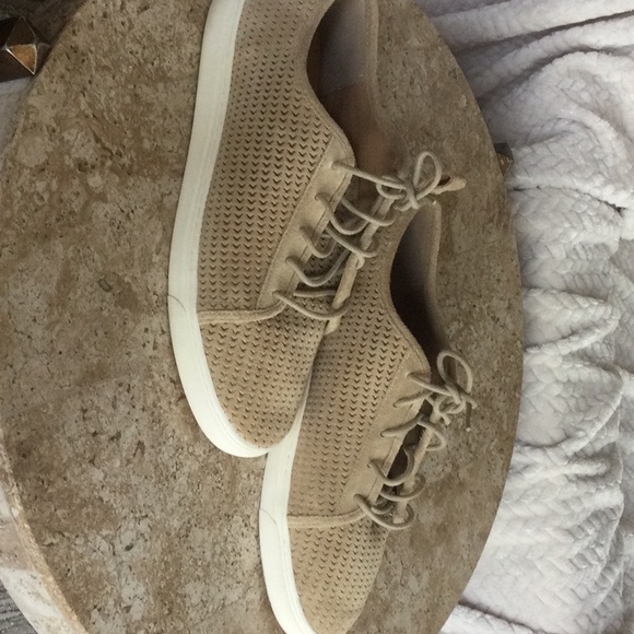 Lucky Brand suede sneakers - Picture 1 of 6
